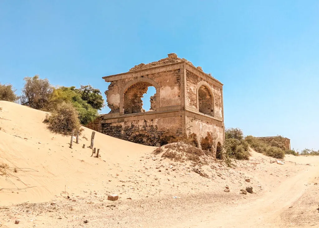 Entre dunes et oued (Castle in the Sand) - Enjoy Essaouira Entre dunes et oued (Castle in the Sand)