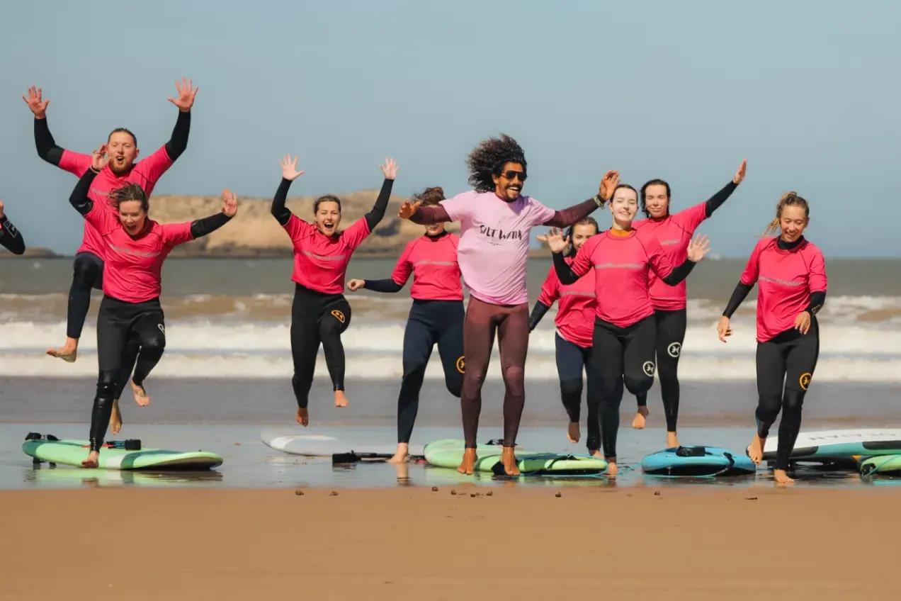 Cours collectifs (groupes) - Surf Essaouira Cours collectifs (groupes)